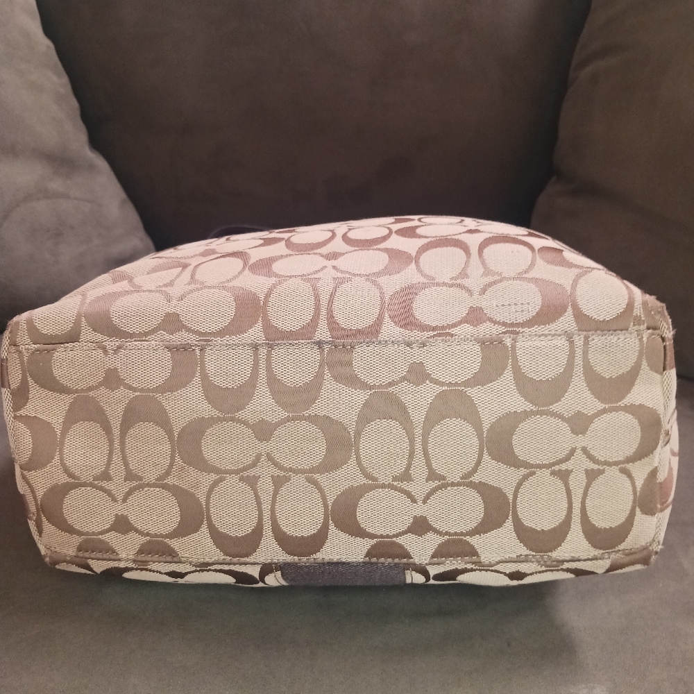Coach tote - Picture 8 of 13